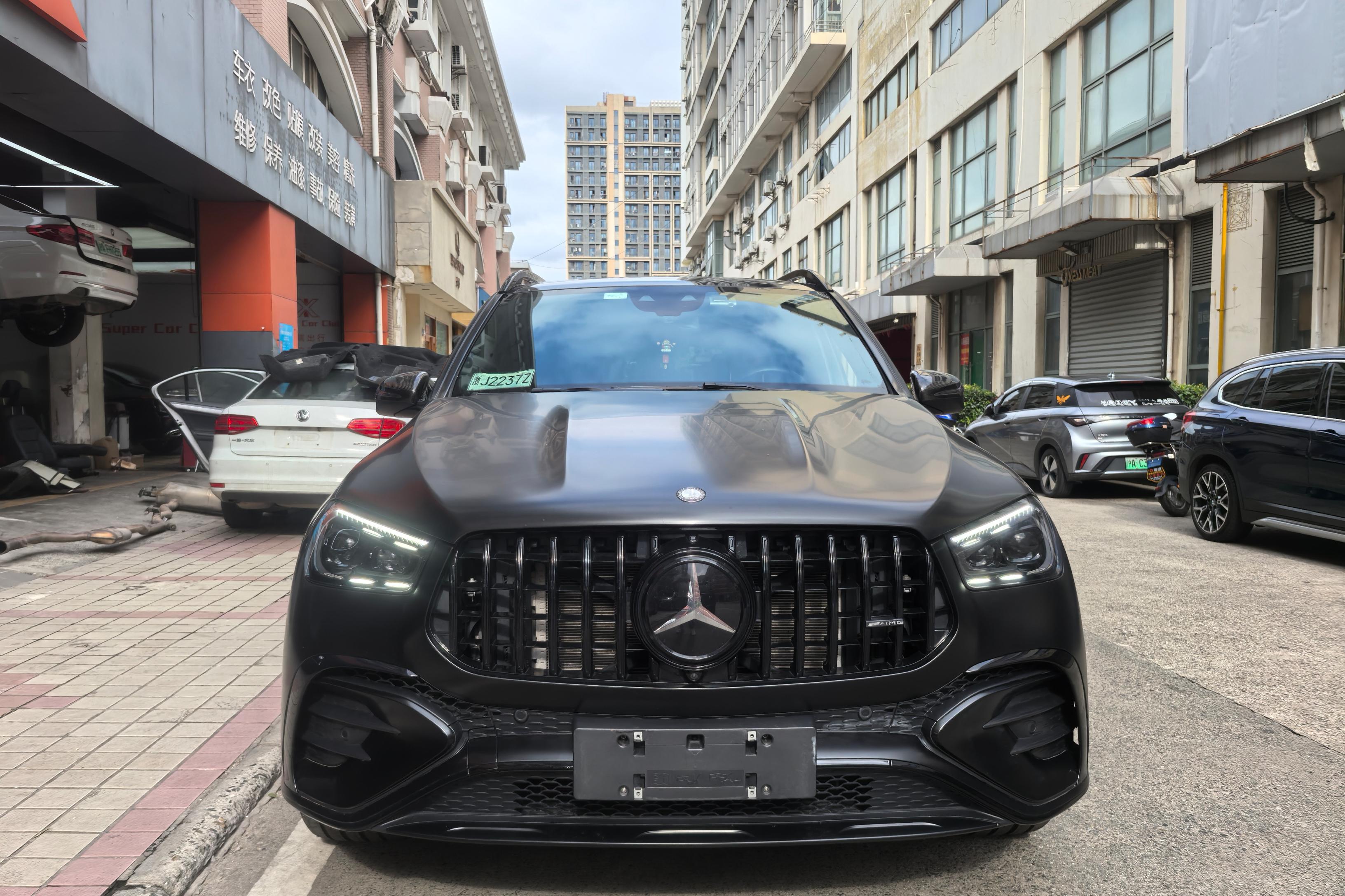 Mercedes-Benz GLE AMG 2024 car image #4