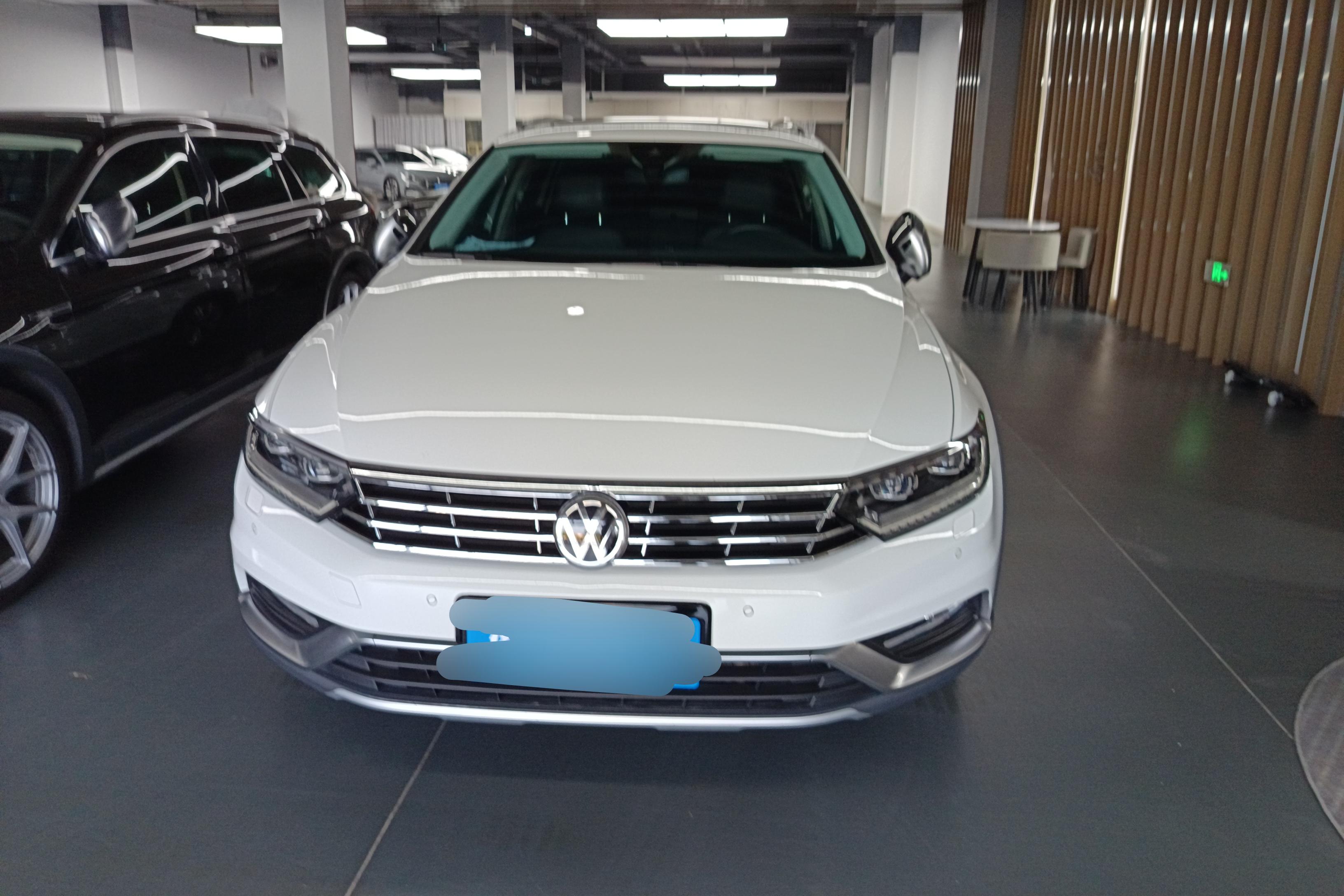 Volkswagen Passat Variant 2018 immagine di auto #4
