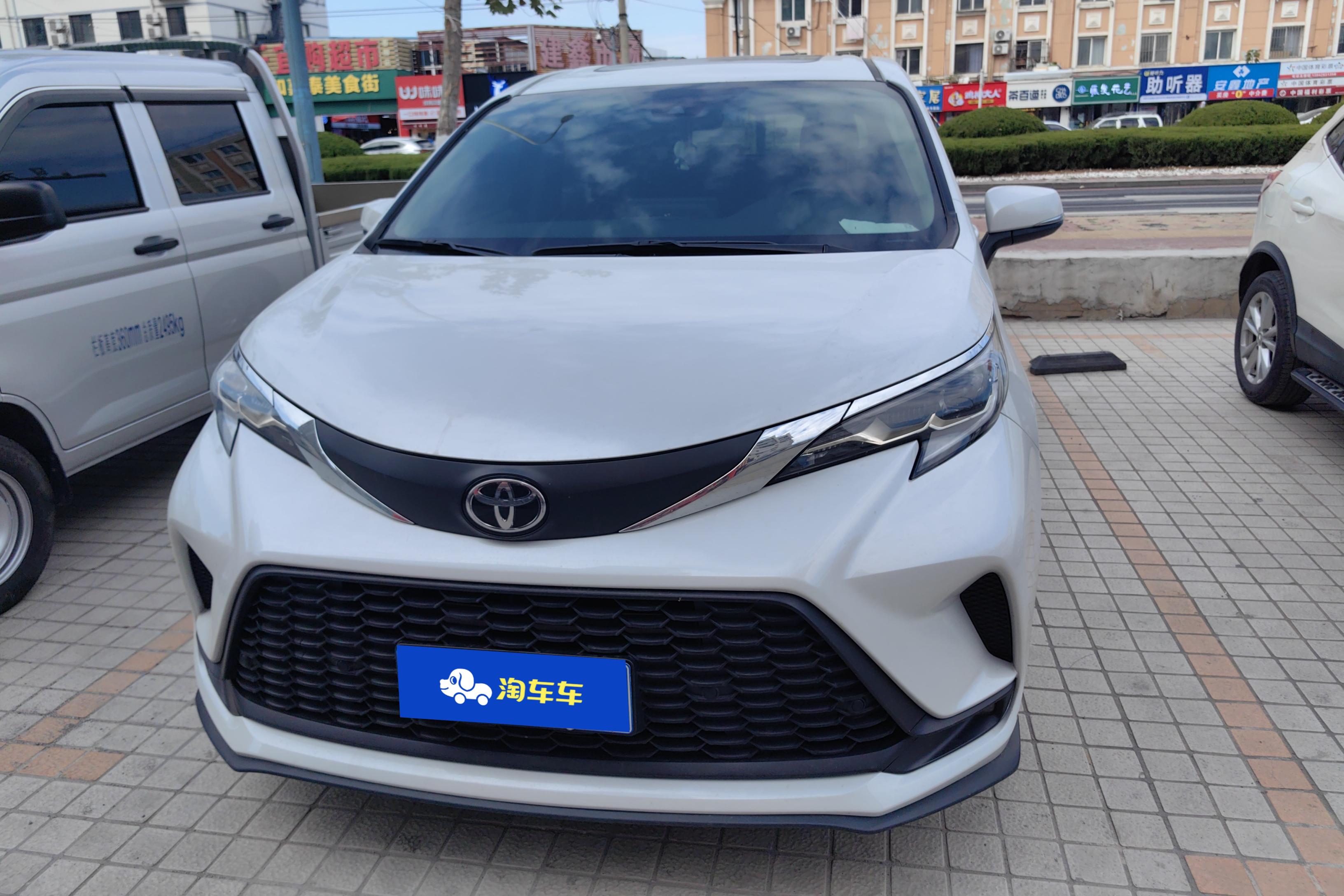 Toyota Granvia 2024 immagine di auto #4