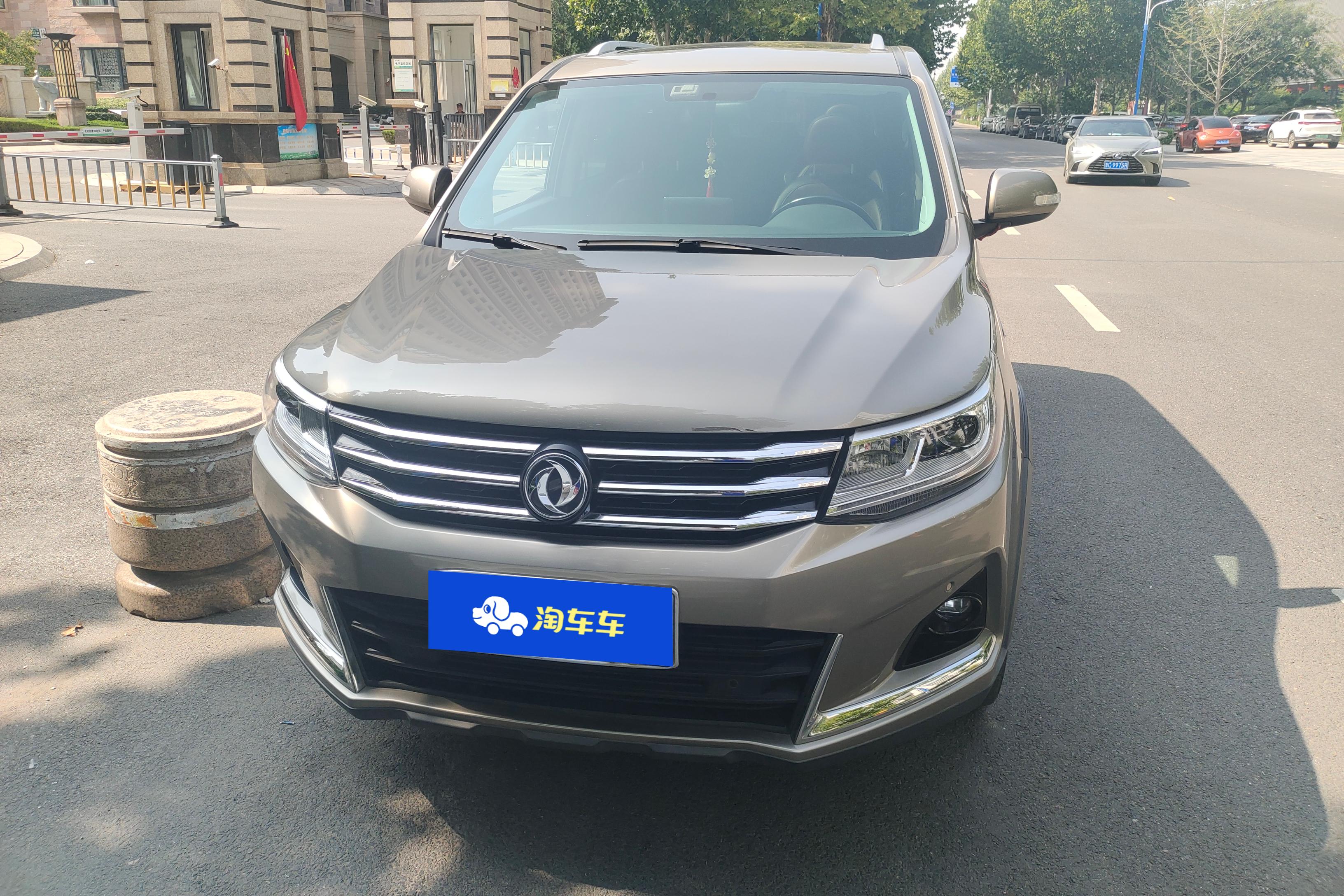 Forthing JOYEAR X6 2017 car image #4