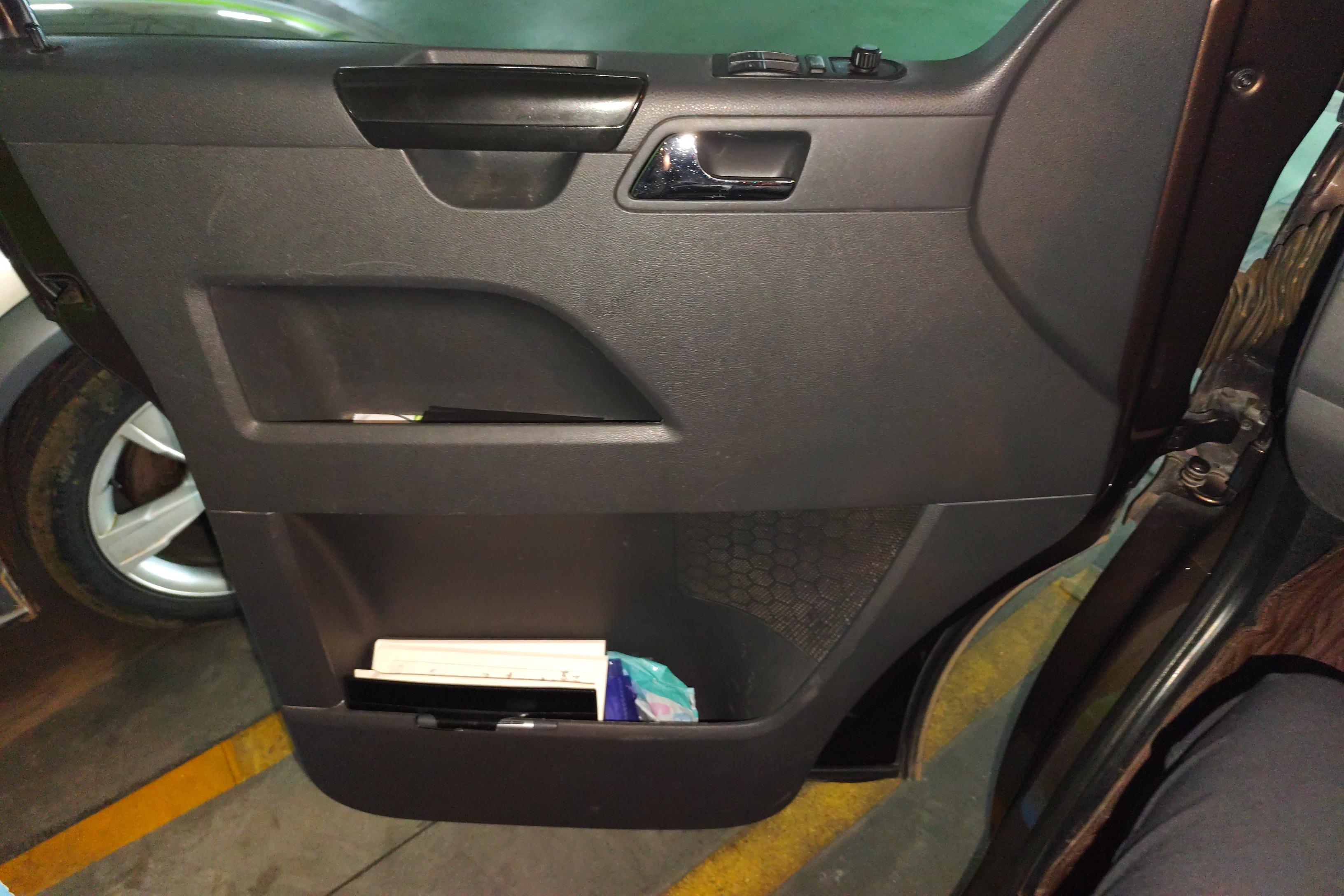 Volkswagen Caravelle 2015 #4 Volkswagen Caravelle 2015 car image #4