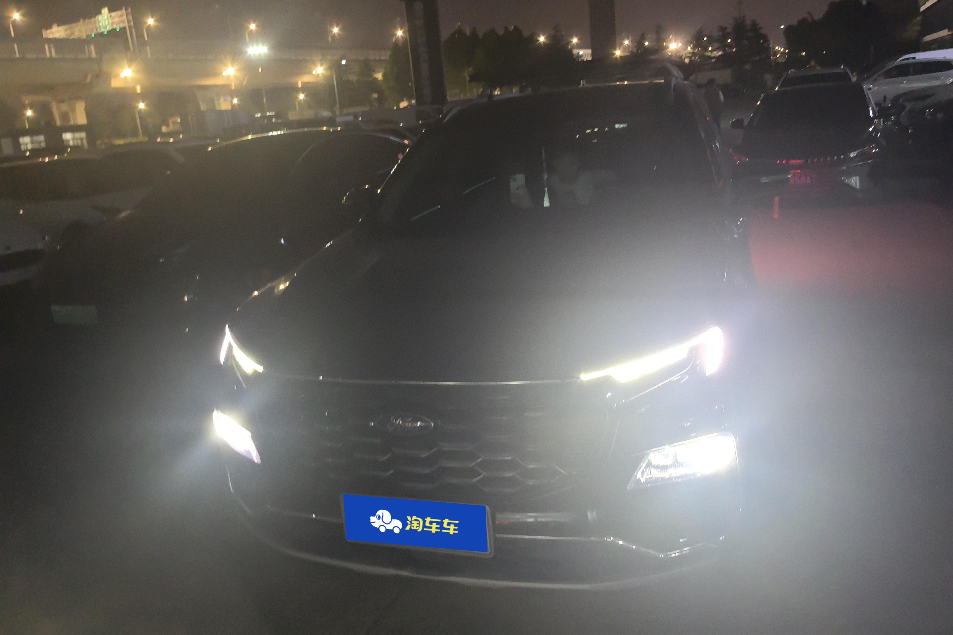 Ford Equator 2023 car image #4