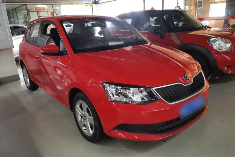 Skoda Fabia 2017 #4 Skoda Fabia 2017 car image #4