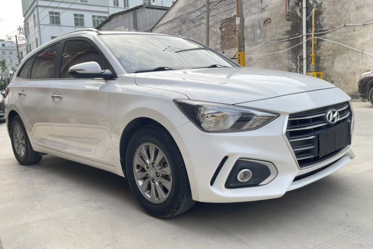 Hyundai Celesta Wagon 2018 #4 Hyundai Celesta Wagon 2018 car image #4