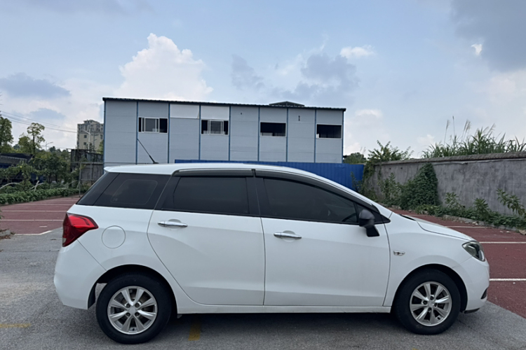 Chevrolet Lova 2016 immagine di auto #4