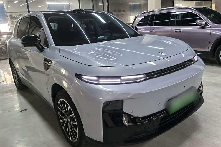 零跑汽车 零跑B10 2025 汽车图片 #4