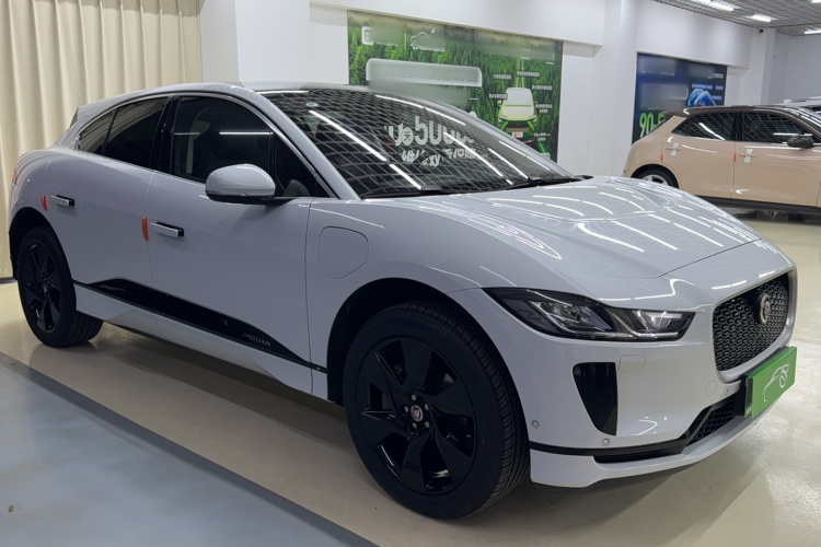 2019 car image #4