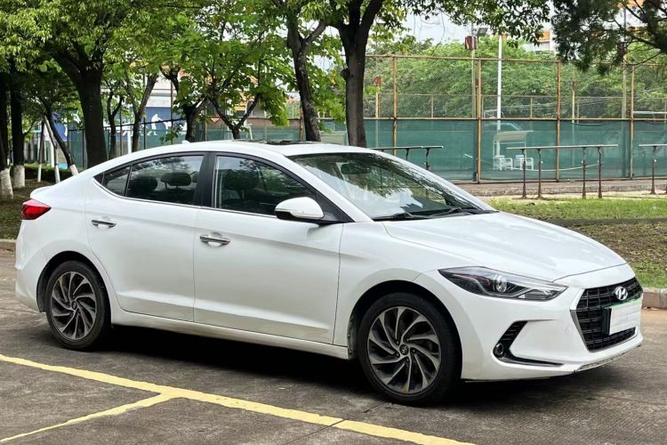 Hyundai Elantra AD 2019 car image #4