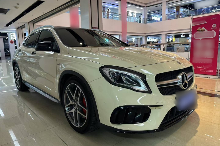 Mercedes-Benz GLA AMG 2018 car image #4