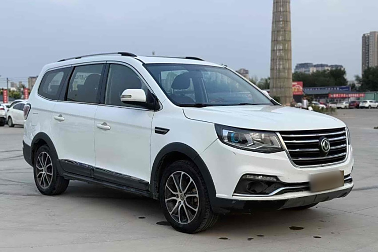 Forthing SX6 2017 #4 Forthing SX6 2017 car image #4