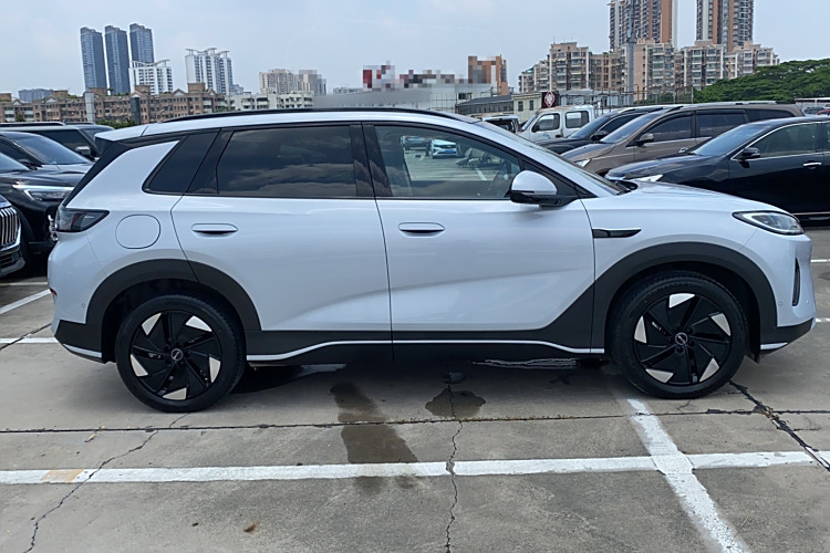 BYD Sea Lion 05 EV 2025 car image #4