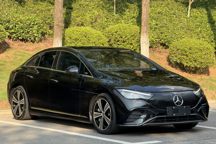 Mercedes-Benz EQE Class 2024 car image #4