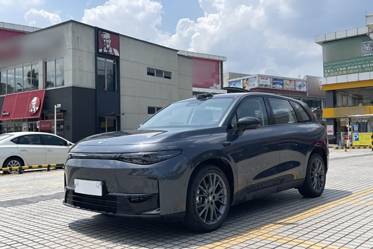 零跑汽车 零跑C10 2024 汽车图片 #4