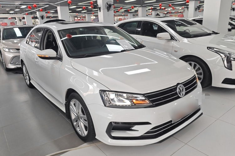 Volkswagen Sagitar 2019 immagine di auto #4