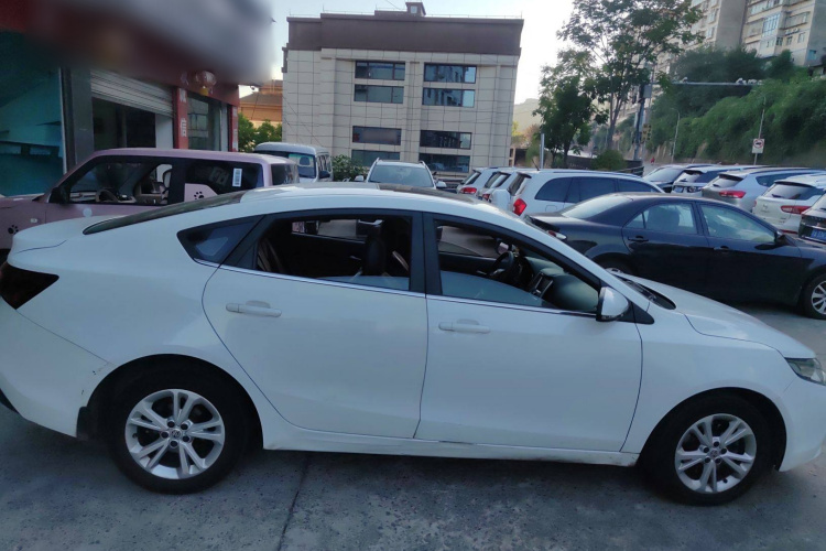 MG GT 2016 car image #4