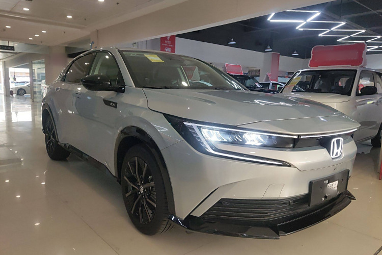 Honda e:NP2 car image #4
