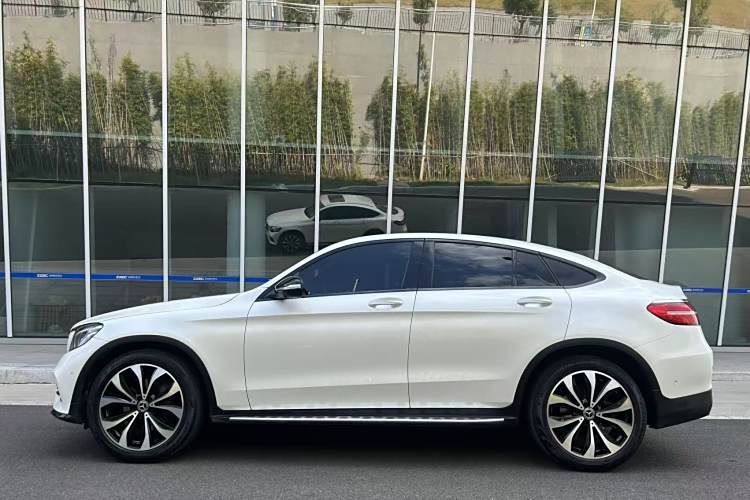 Mercedes-Benz GLC Coupe 2019 #4 Mercedes-Benz GLC Coupe 2019 car image #4