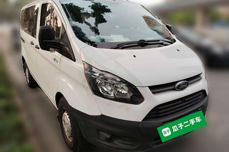 Ford Transit 2022 car image #4