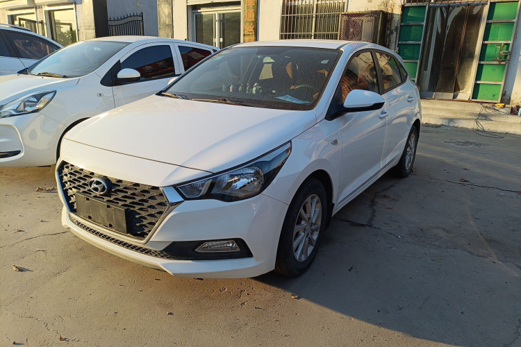 Hyundai Verna RV 2017 car image #4