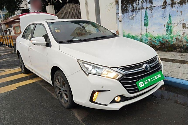 BYD Qin New Energy 2018 car image #4