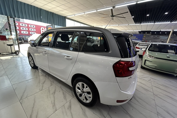 Citroen C4 PICASSO 2017 صورة سيارة #4