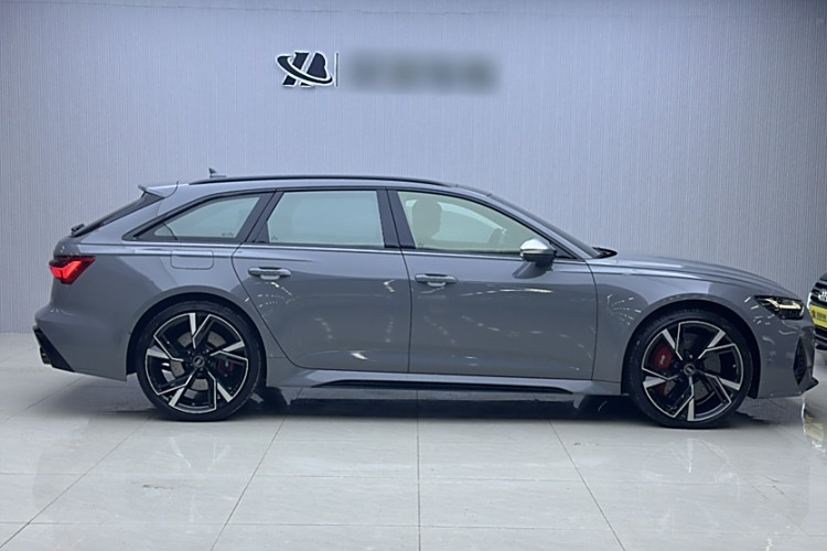 Audi RS 6 2021 car image #4