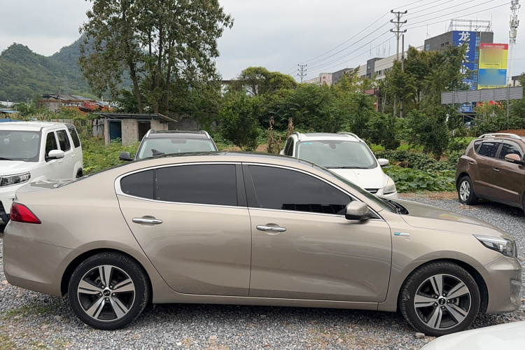 Kia K5 2019 imagen de coche #4