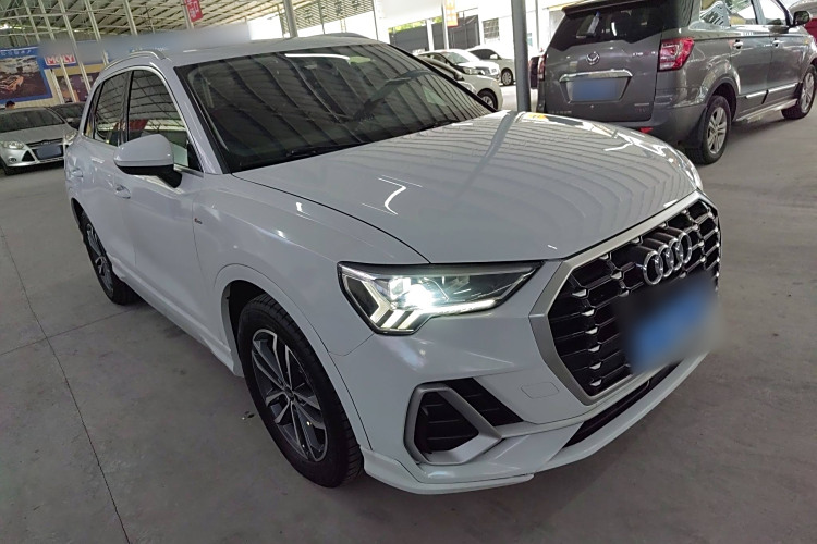 Audi Q3 (Imported) 2022 immagine di auto #4