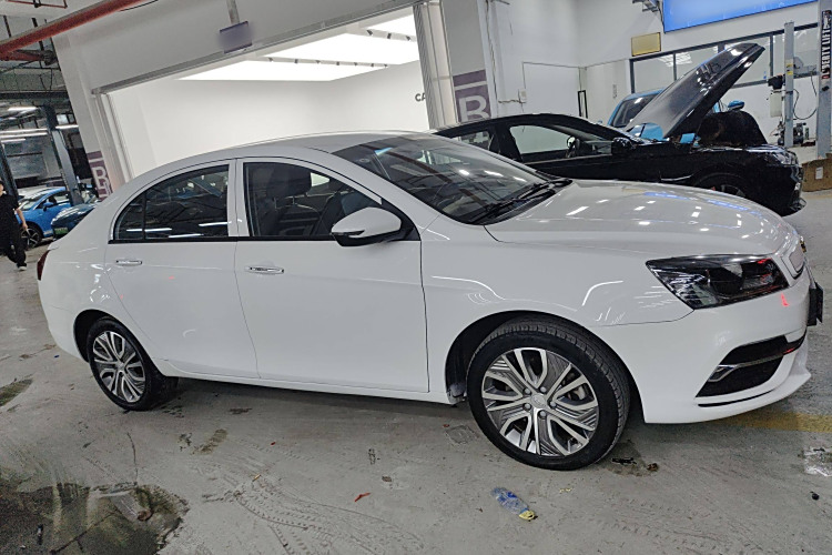 GEELY Emgrand New Energy 2019 car image #4
