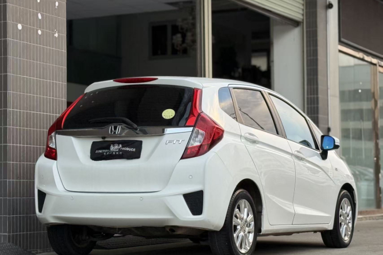 Honda Fit (Imported) 2015 image de voiture #4