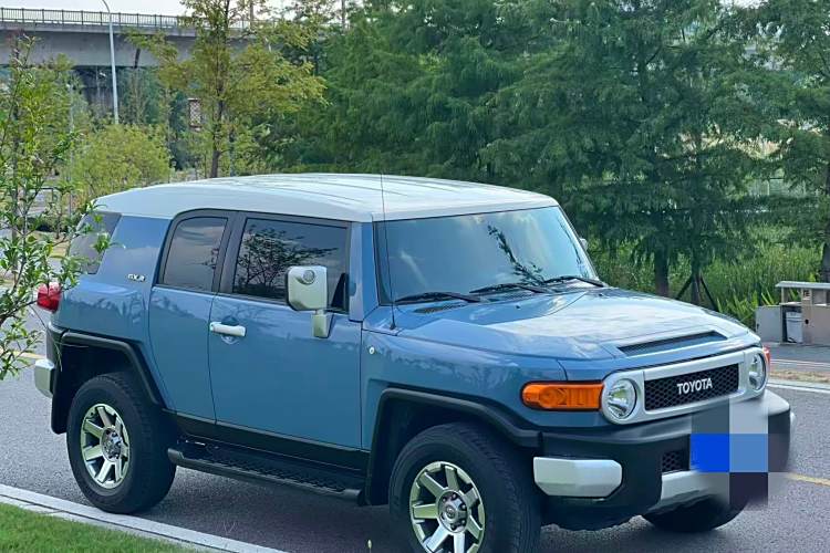 Toyota FJ Cruiser 2018 car image #4
