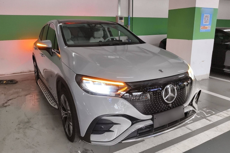 Mercedes-Benz EQE SUV 2023 #4 Mercedes-Benz EQE SUV 2023 car image #4