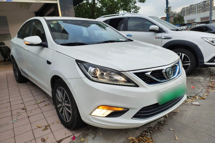 Changan Eado EV 2018 car image #4