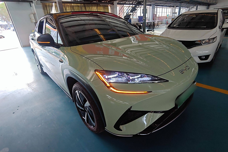 BYD Sea Lion 07 EV 2025 #4 BYD Sea Lion 07 EV 2025 car image #4