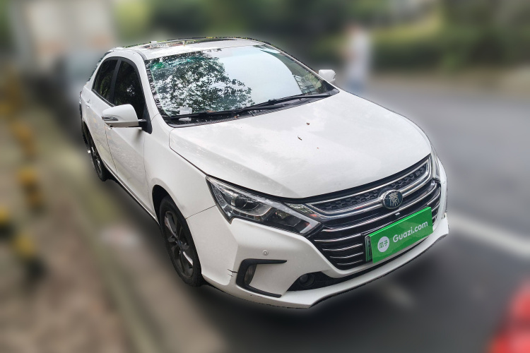 BYD Qin New Energy 2018 #4 BYD Qin New Energy 2018 car image #4