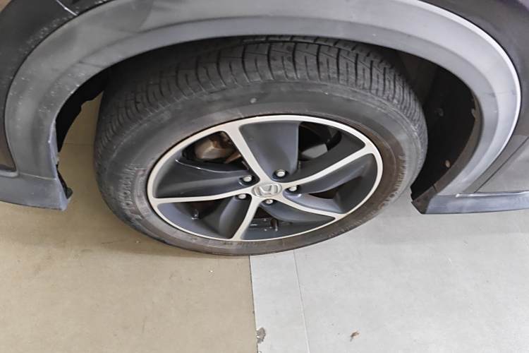 Honda VEZEL 2021 car image #4