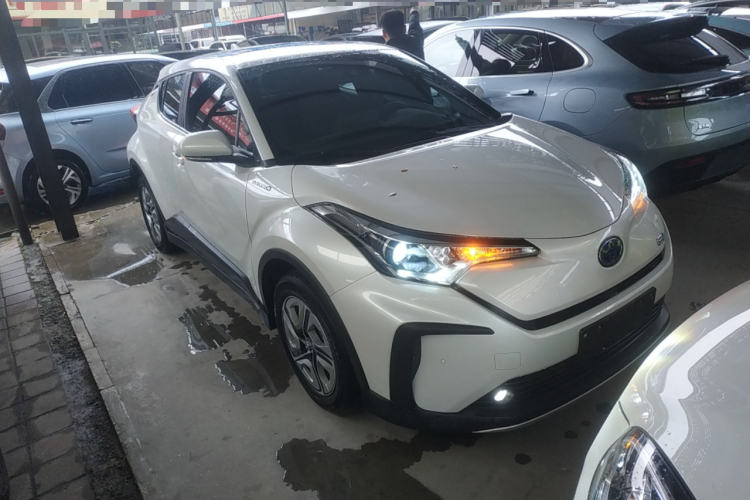 Toyota Izoa E 2022 #4 Toyota Izoa E 2022 imagen de coche #4