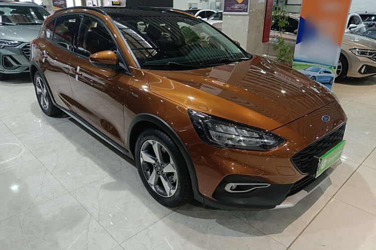 Ford Focus Active 2021 car image #4