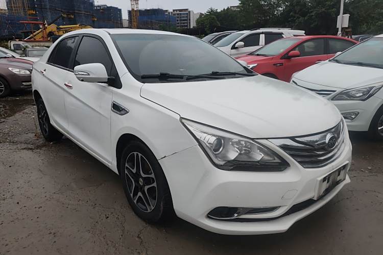 BYD G5 2017 #4 BYD G5 2017 car image #4