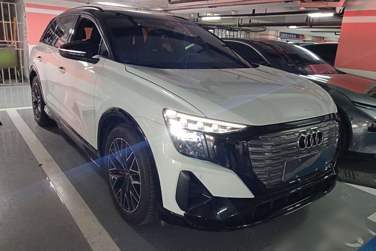 Audi Q5 e-tron 2023 #4 Audi Q5 e-tron 2023 immagine di auto #4