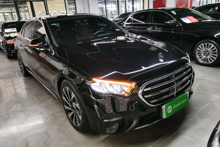 Mercedes-Benz E Class New Energy 2024 car image #4