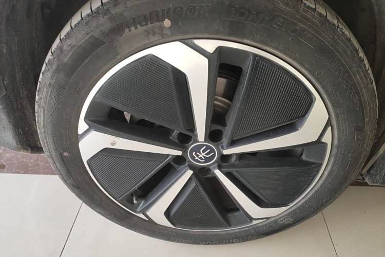 BYD SongL EV 2024 car image #4