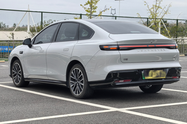 零跑汽车 零跑B01 2025 汽车图片 #4