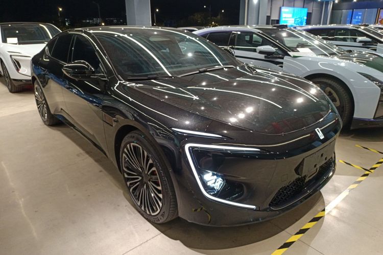 Avatr 12 2024 #4 Avatr 12 2024 car image #4