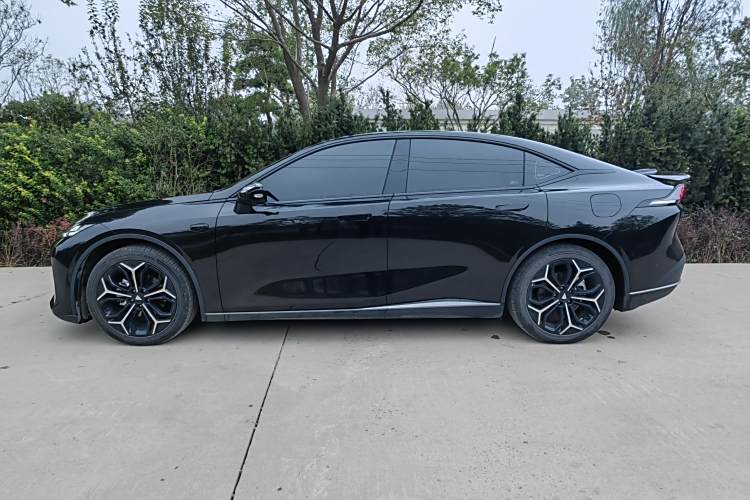 Deepal L07 2025 car image #4