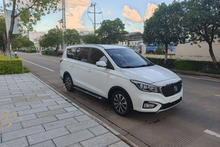 Changan Linmax 2018 car image #4