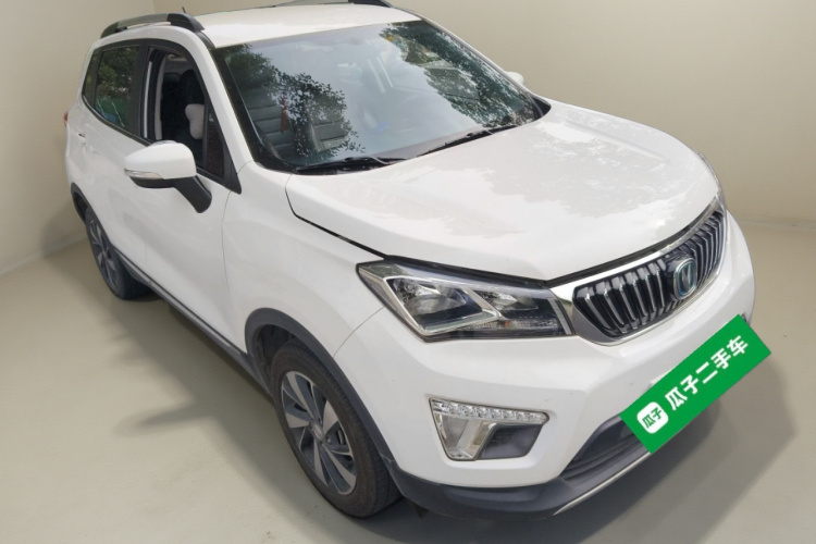 Changan CS15 EV 2018 #4 Changan CS15 EV 2018 car image #4