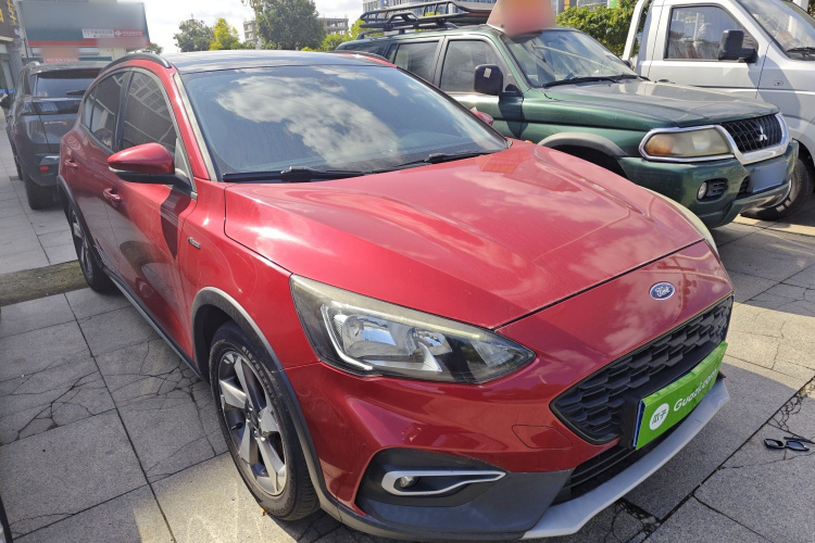 Ford Focus Active 2019 صورة سيارة #4