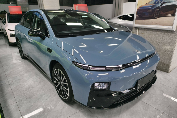 零跑汽车 零跑B01 2025 汽车图片 #4