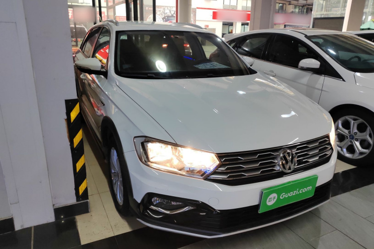 Volkswagen C-Trek 2019 immagine di auto #4